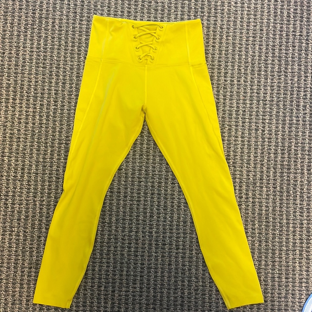 Mustard small Lorna Jane